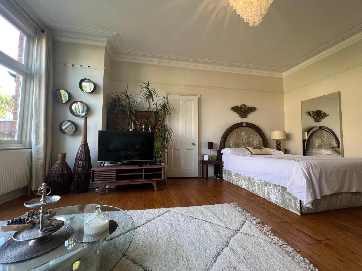 Londonhomegardens Εξωτερικό φωτογραφία